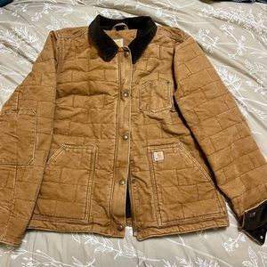 Medium women’s 8/10 carhartt